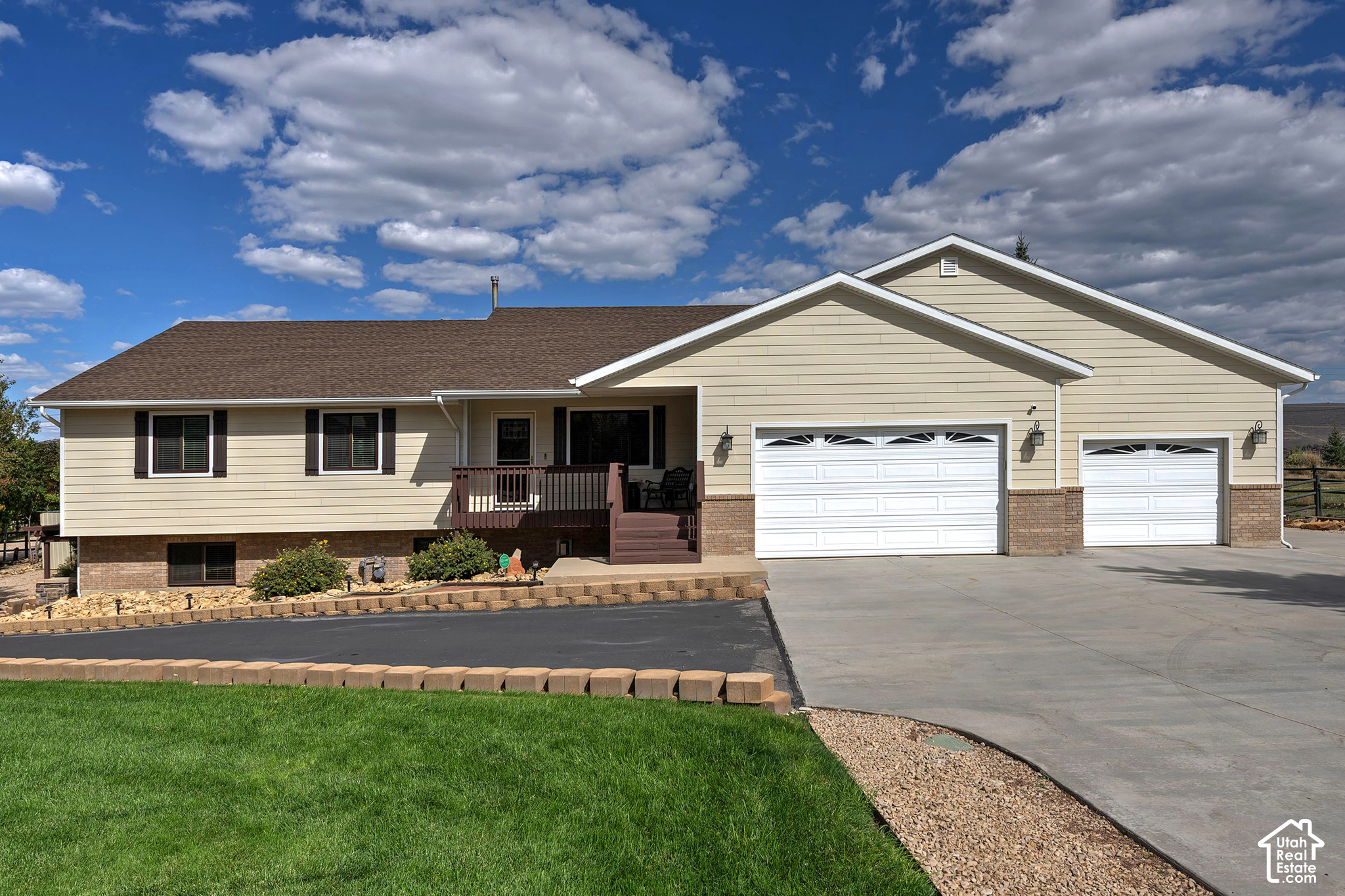 6340 HIGHLAND DR