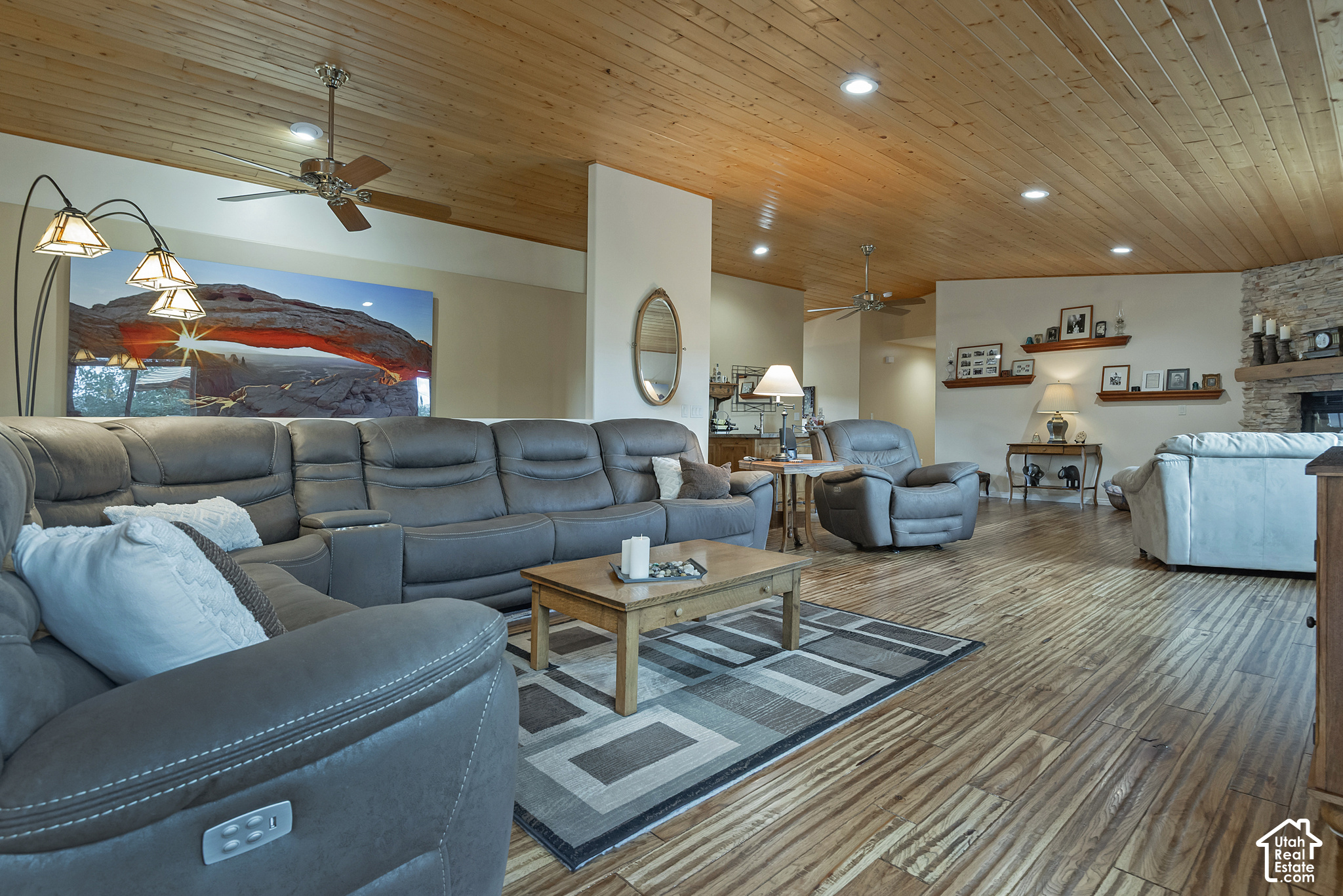 6340 HIGHLAND DR