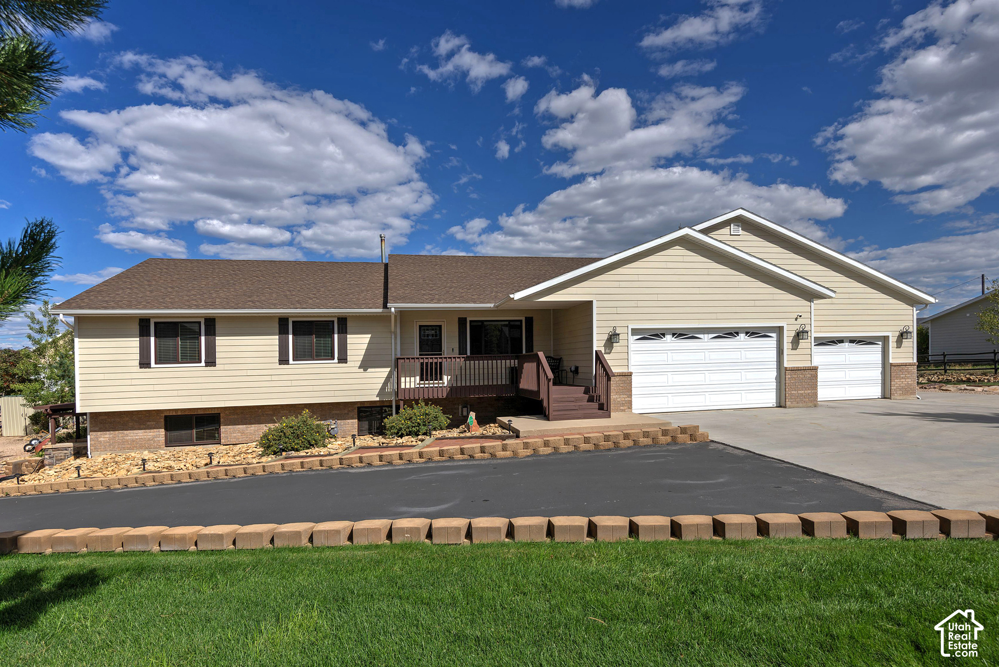 6340 HIGHLAND DR