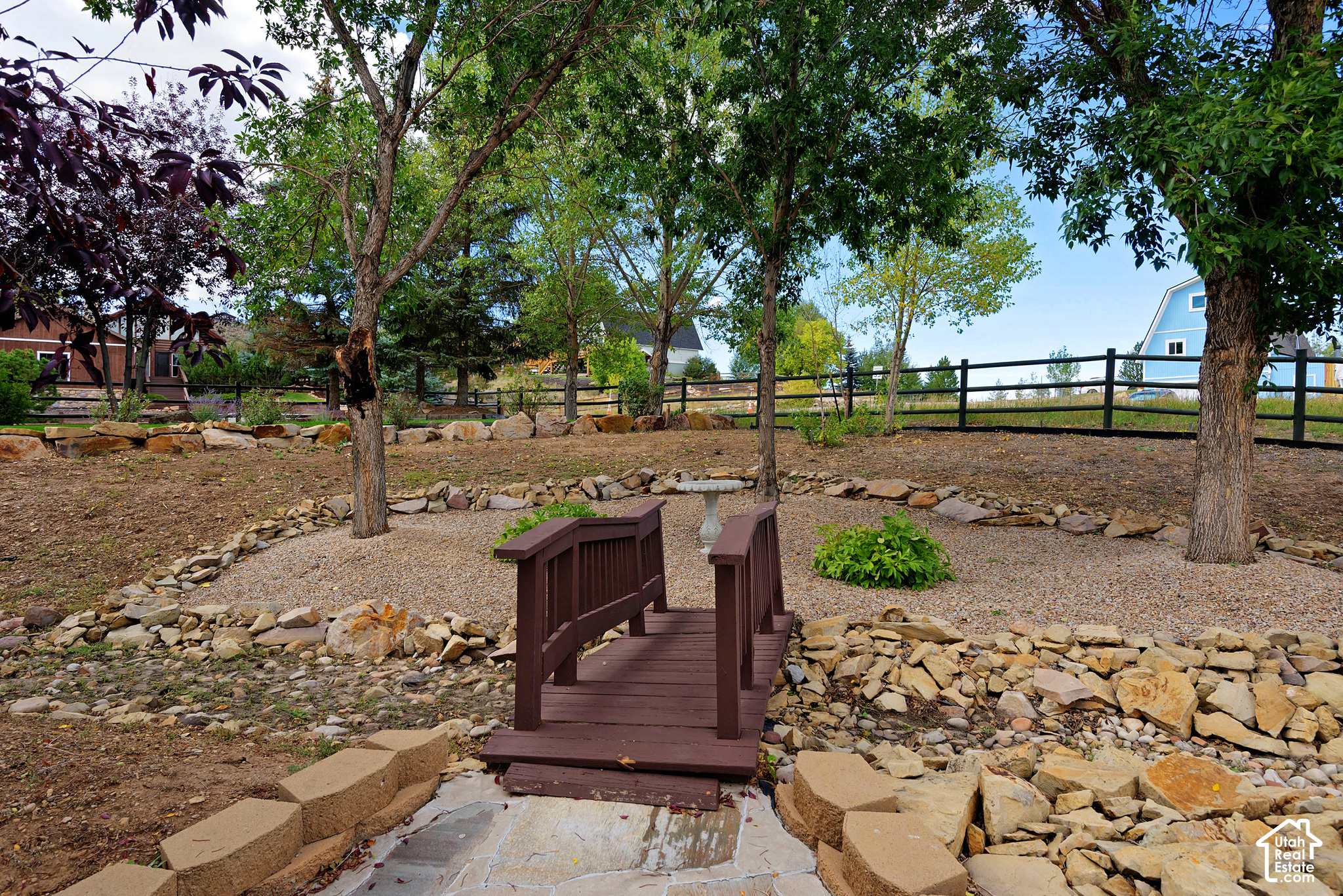 6340 HIGHLAND DR