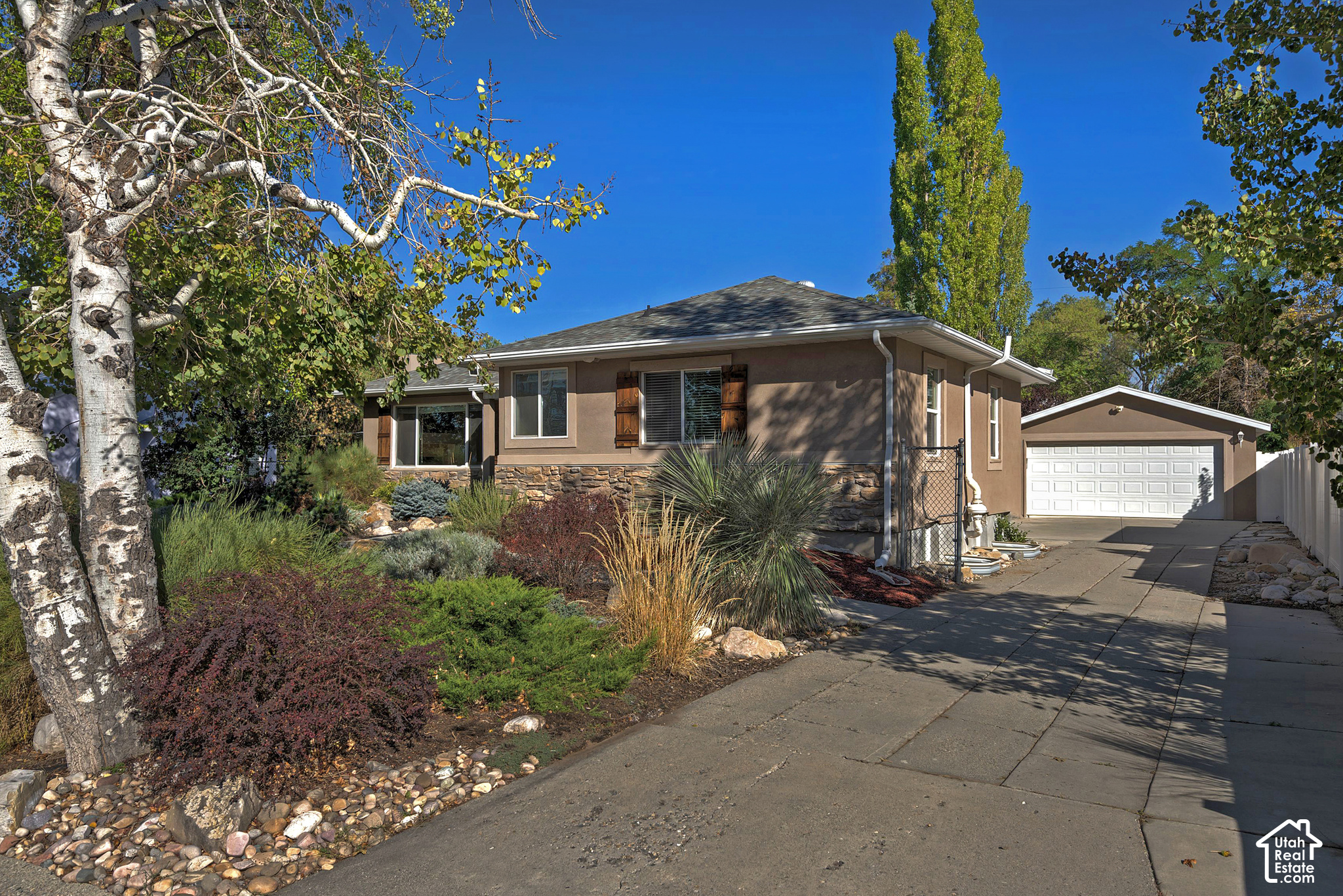 3043 E MORNINGSIDE DR