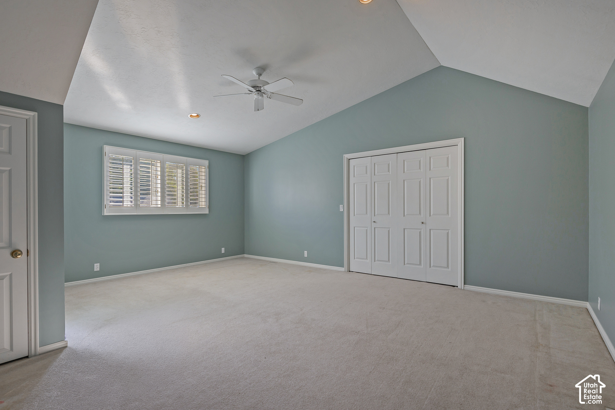 2106 E SIERRA RIDGE CT
