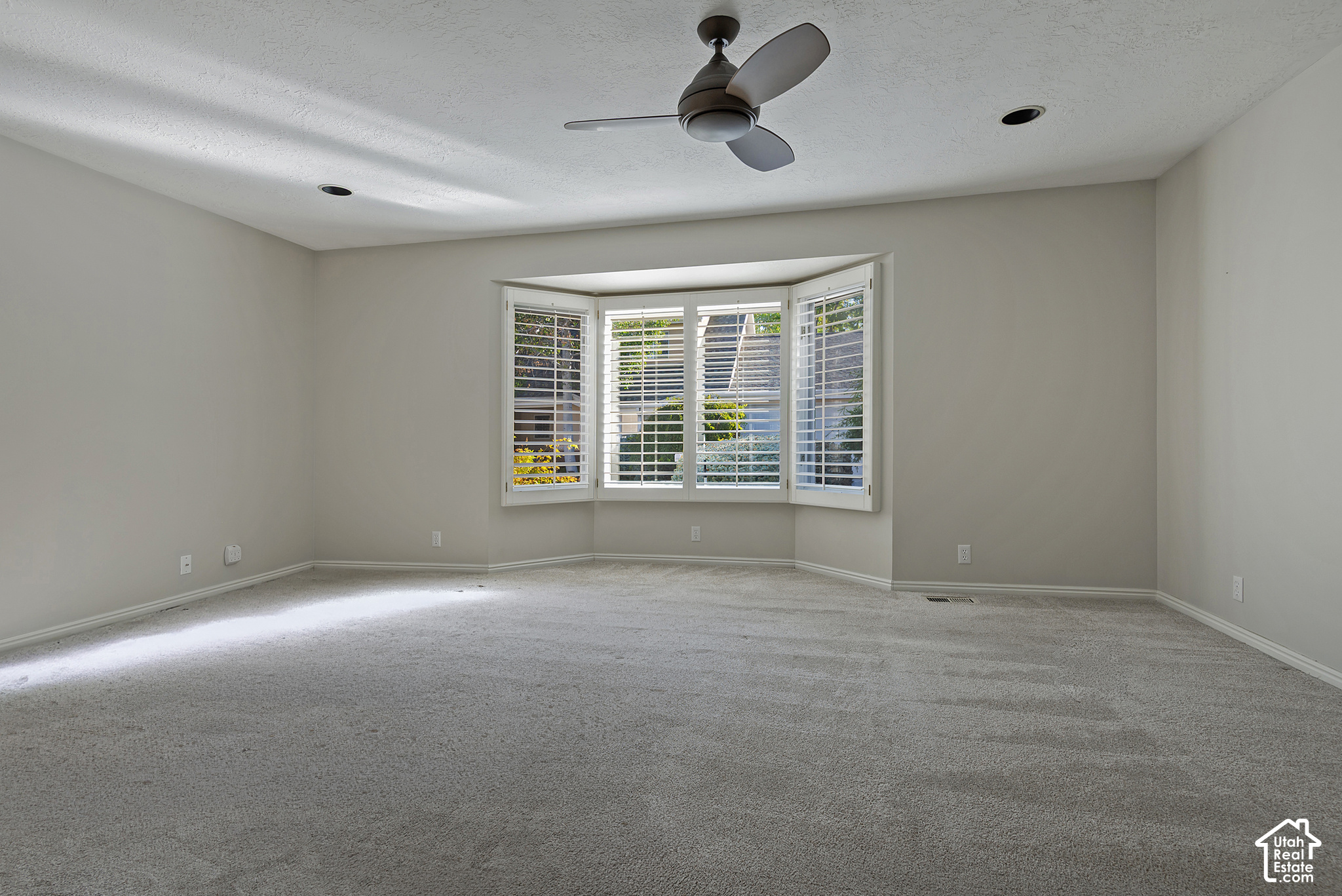 2106 E SIERRA RIDGE CT