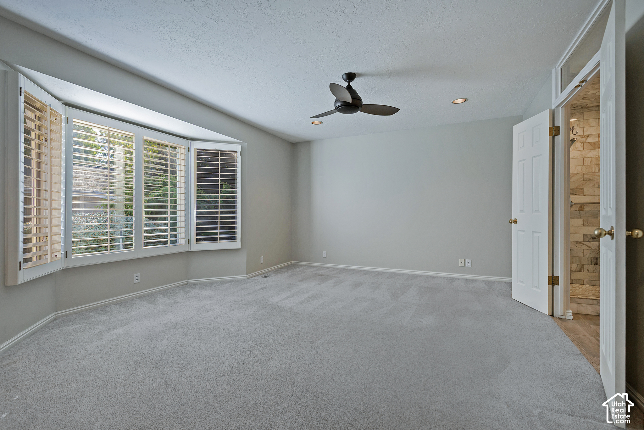 2106 E SIERRA RIDGE CT