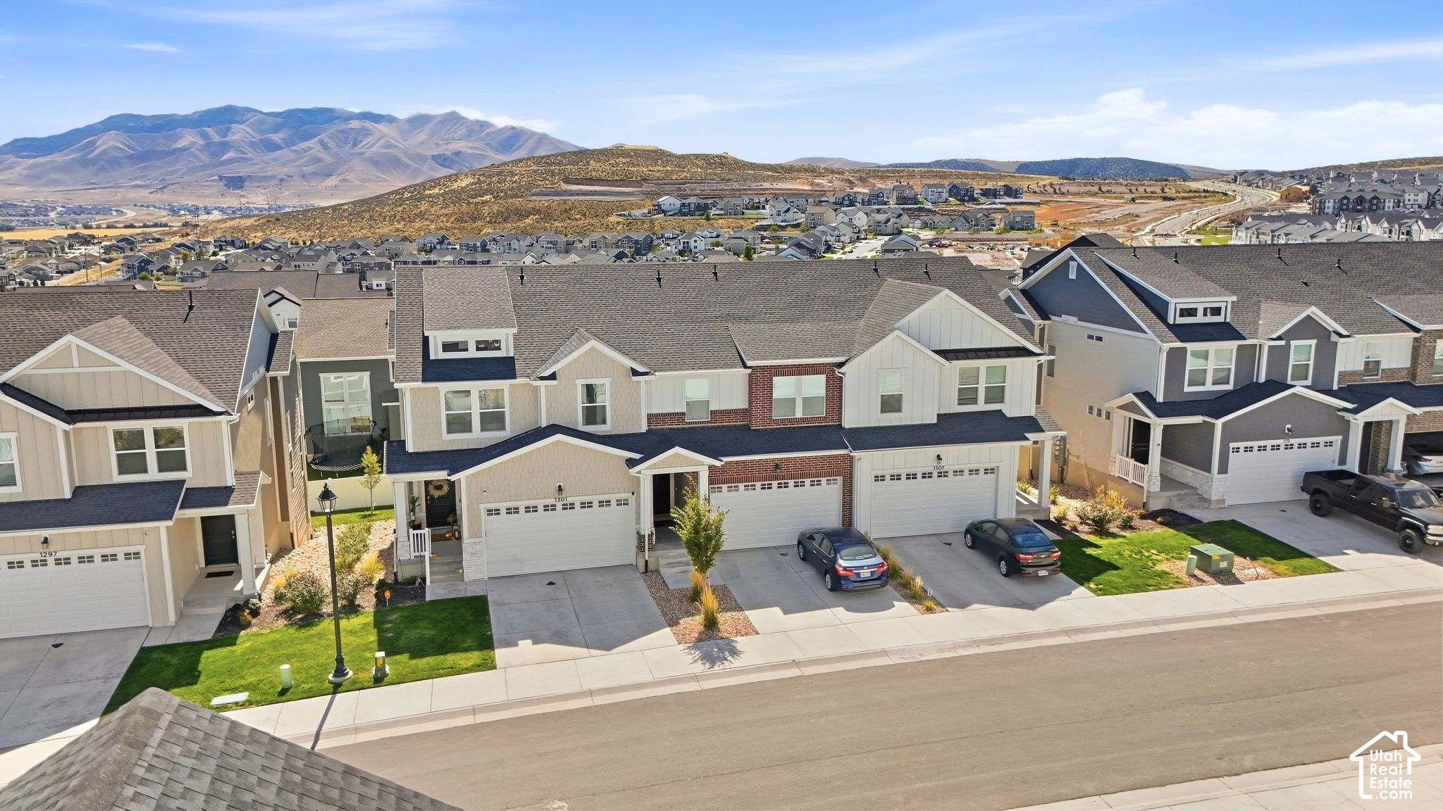 1301 W CAINE DR