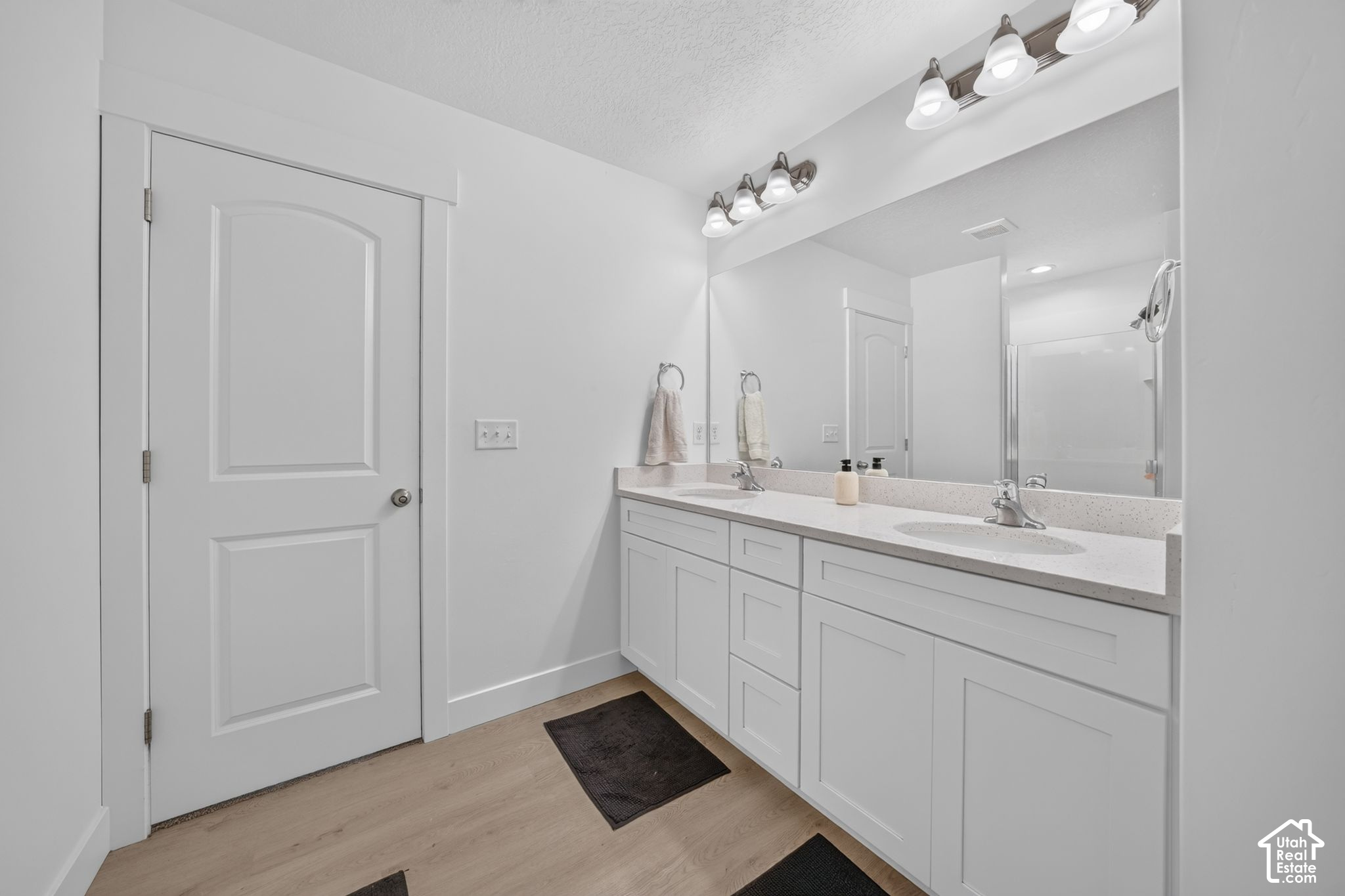 1301 W CAINE DR