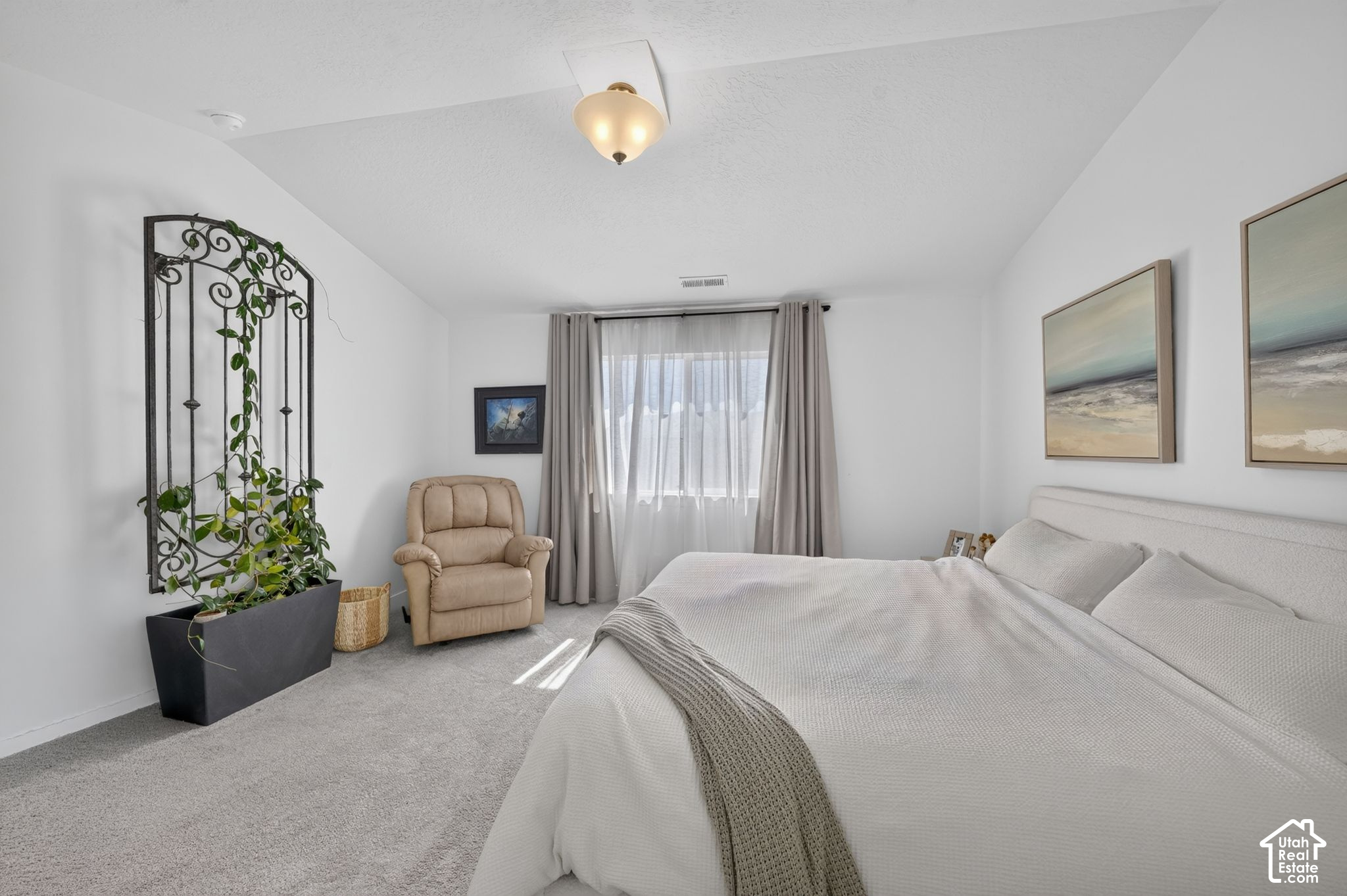1301 W CAINE DR