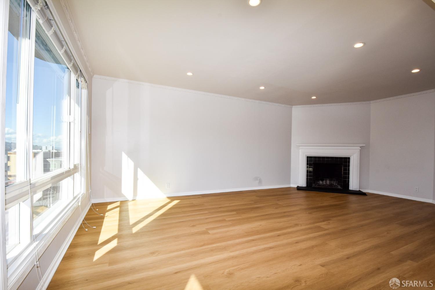 54 Barcelona Avenue