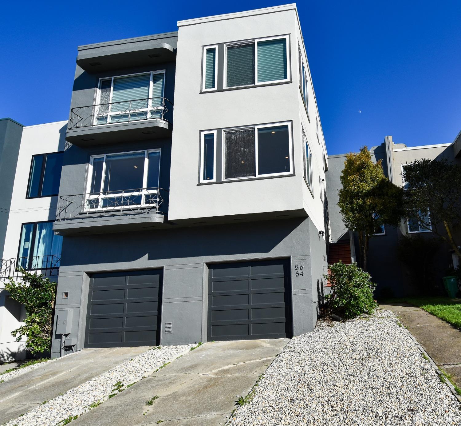 54 Barcelona Avenue