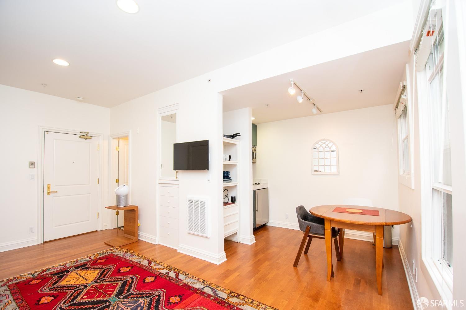 725 Pine Street # 207