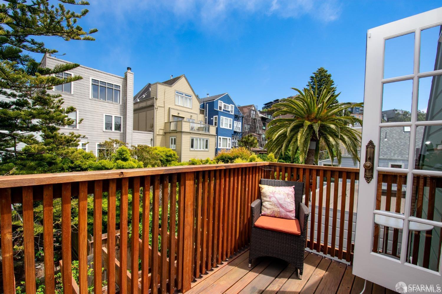220 Downey Street