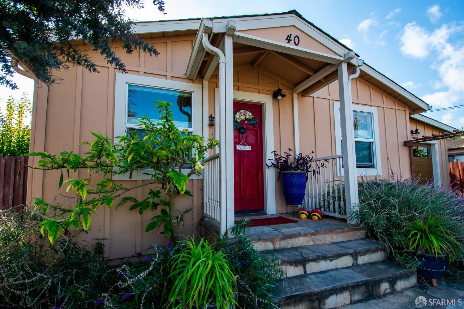40 Encina Avenue