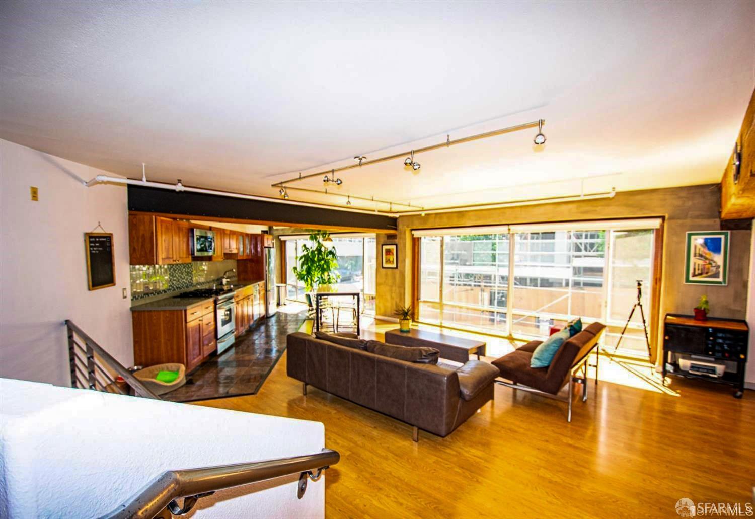 18 Lansing Street # 101