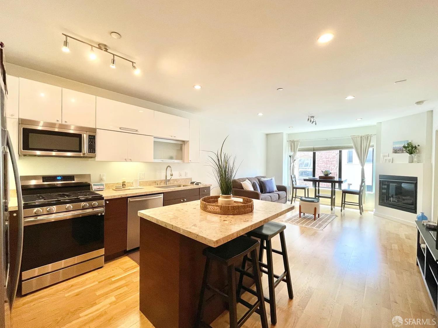 1151 Sutter Street # 202