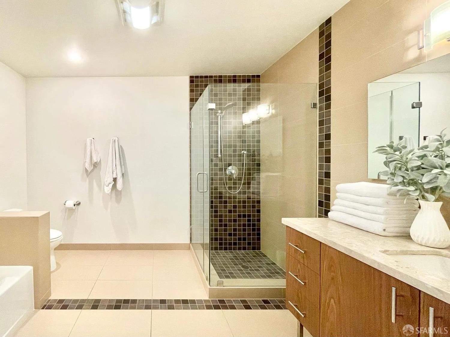 1151 Sutter Street # 202