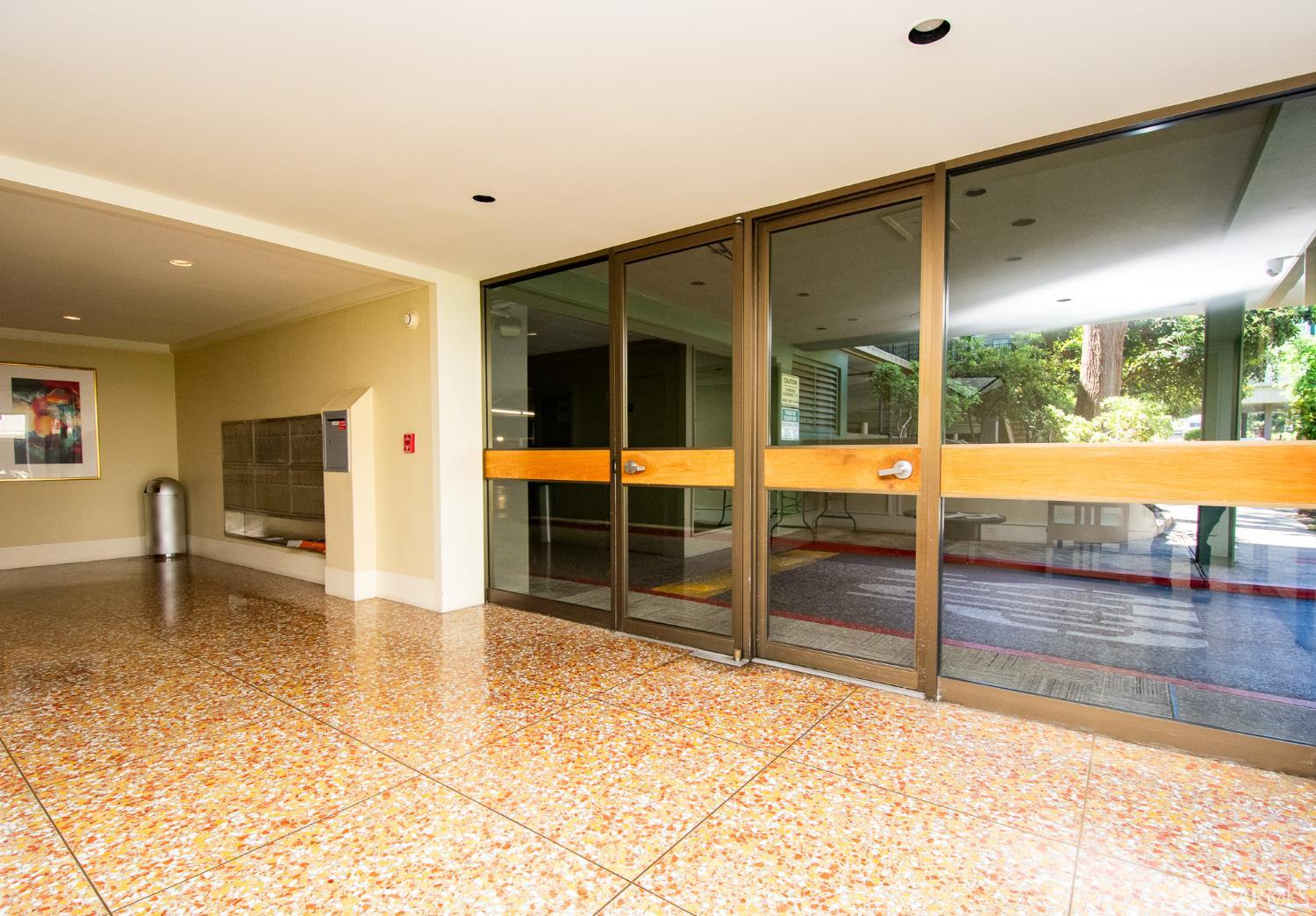 816 N Delaware Street # 402