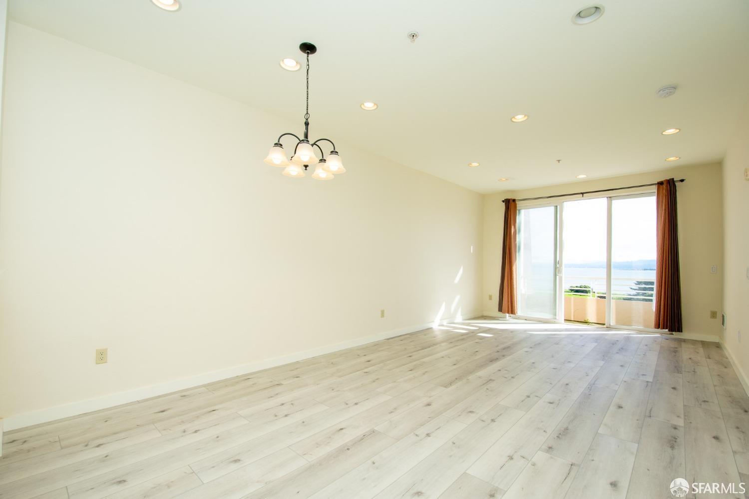 101 Crescent Way # 2111