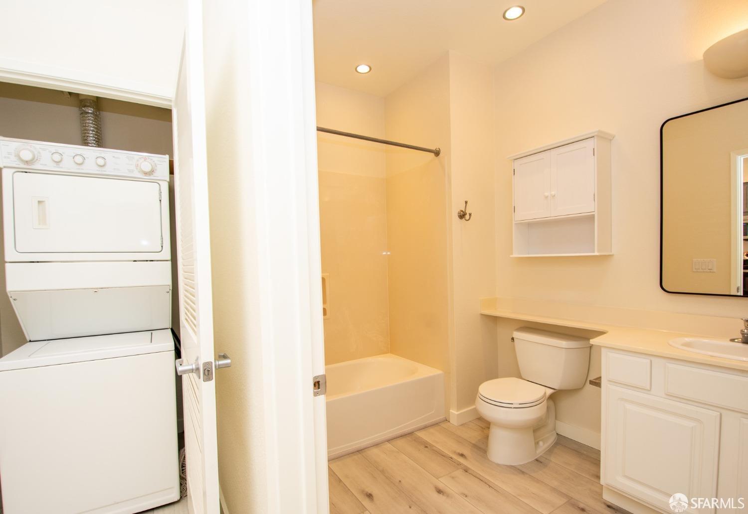101 Crescent Way # 2111