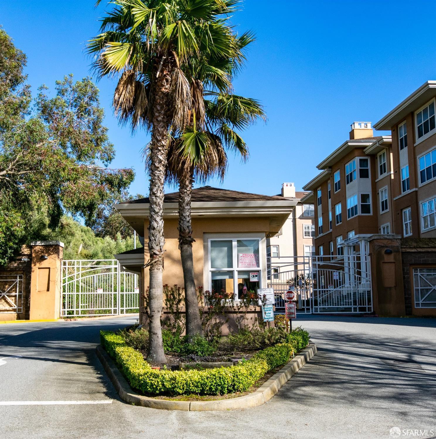 101 Crescent Way # 2111