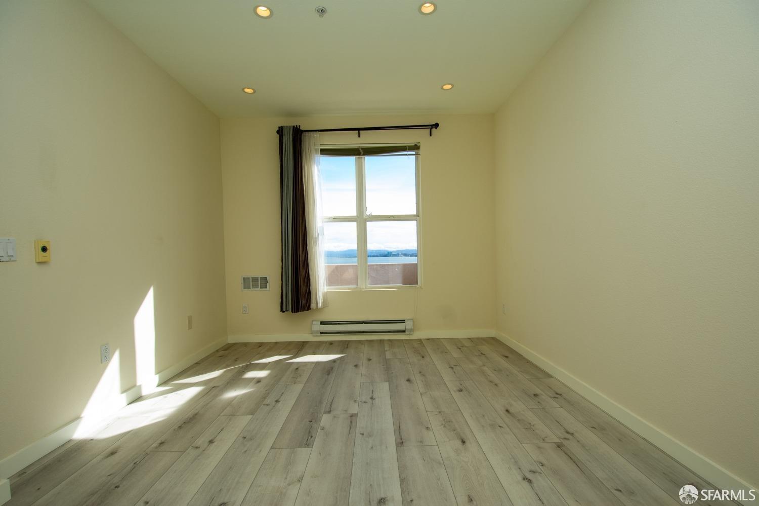 101 Crescent Way # 2111