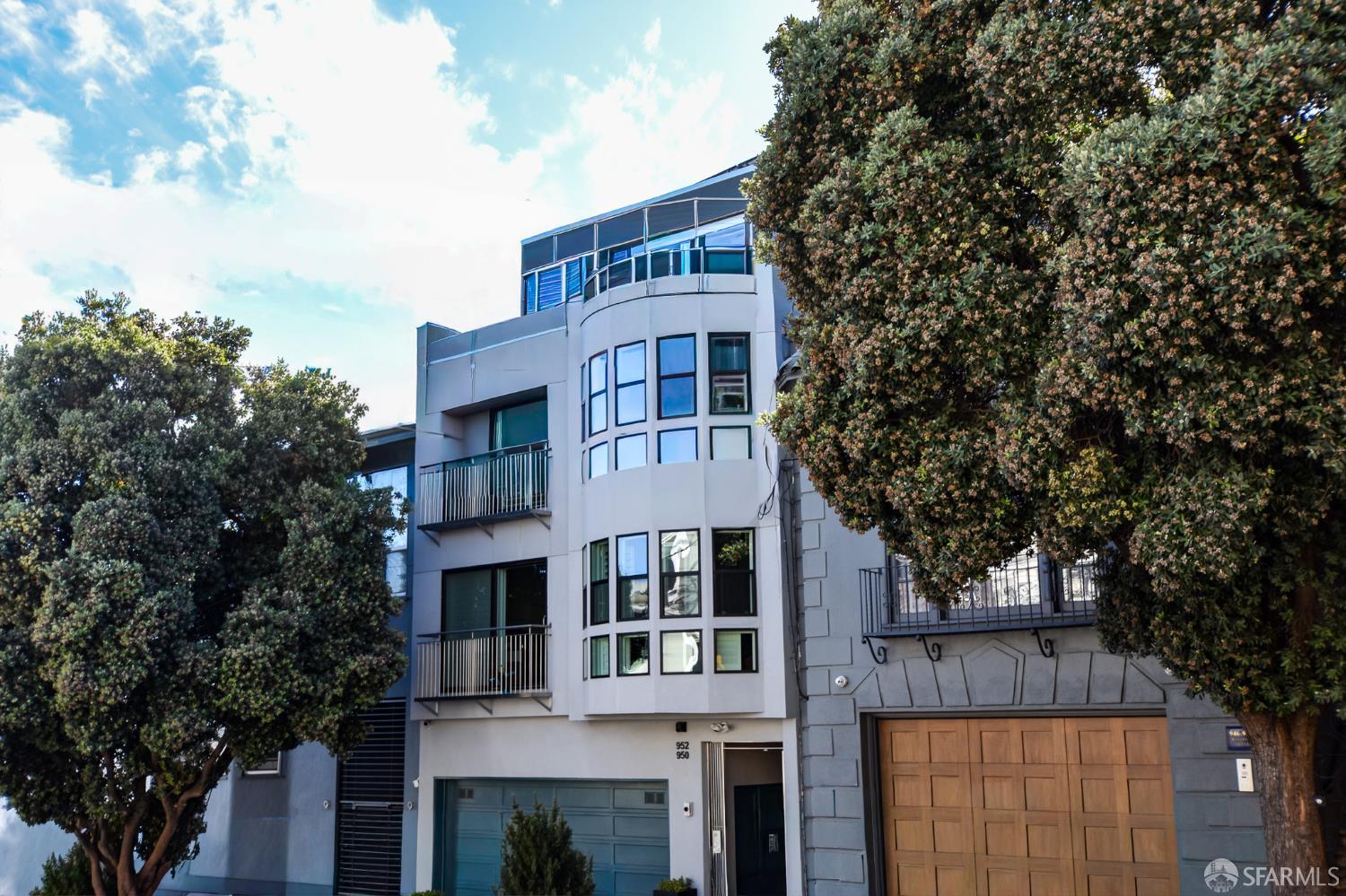 952 Wisconsin Street