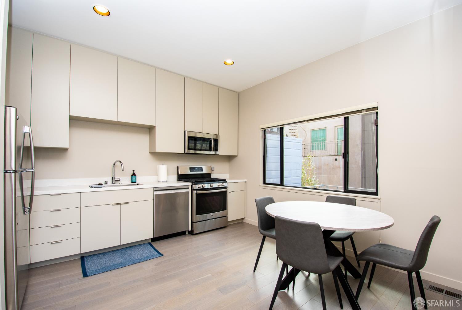 5 Montague Place San Francisco CA