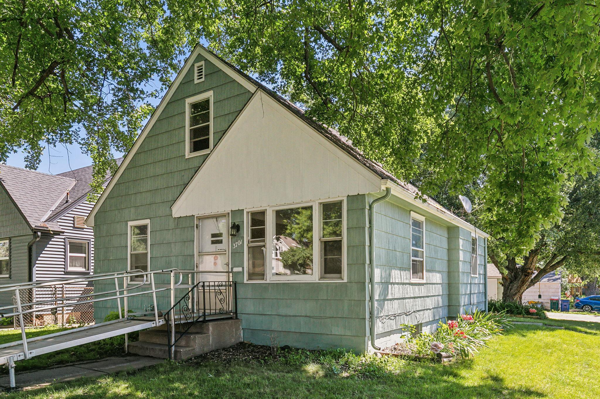 3701 Main Street NE