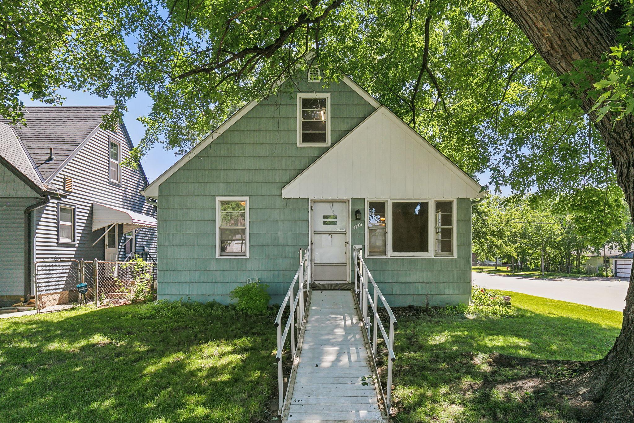 3701 Main Street NE