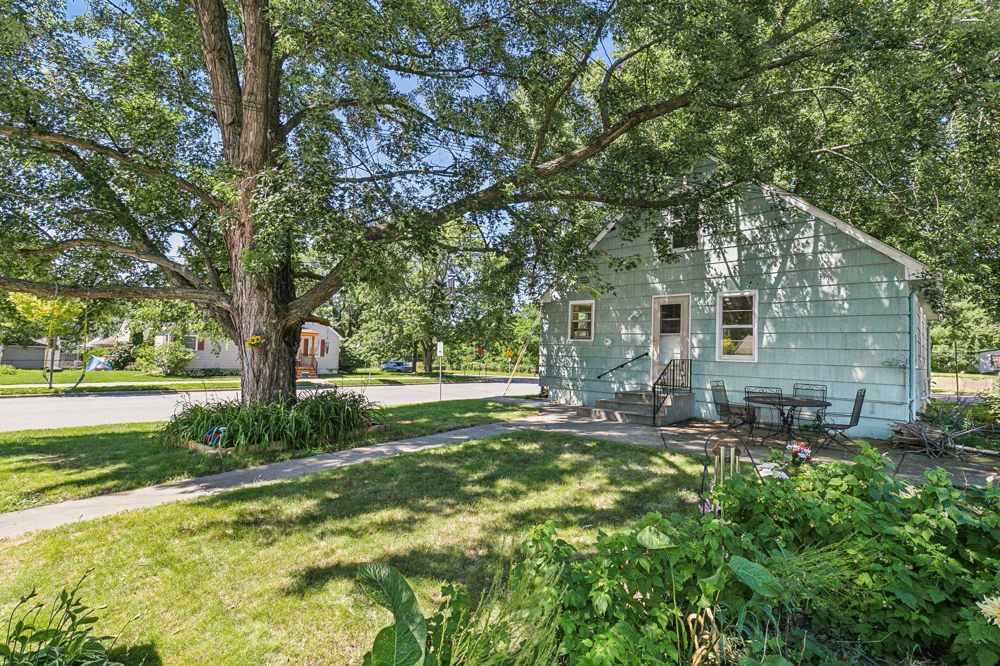 3701 Main Street NE