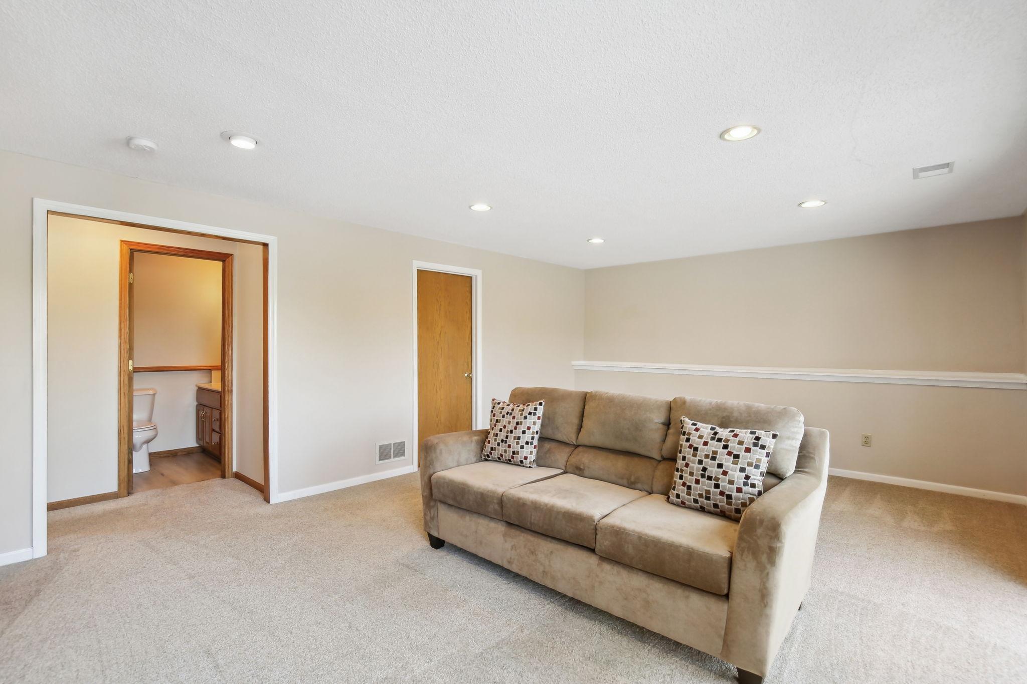 1697 146th Avenue NW