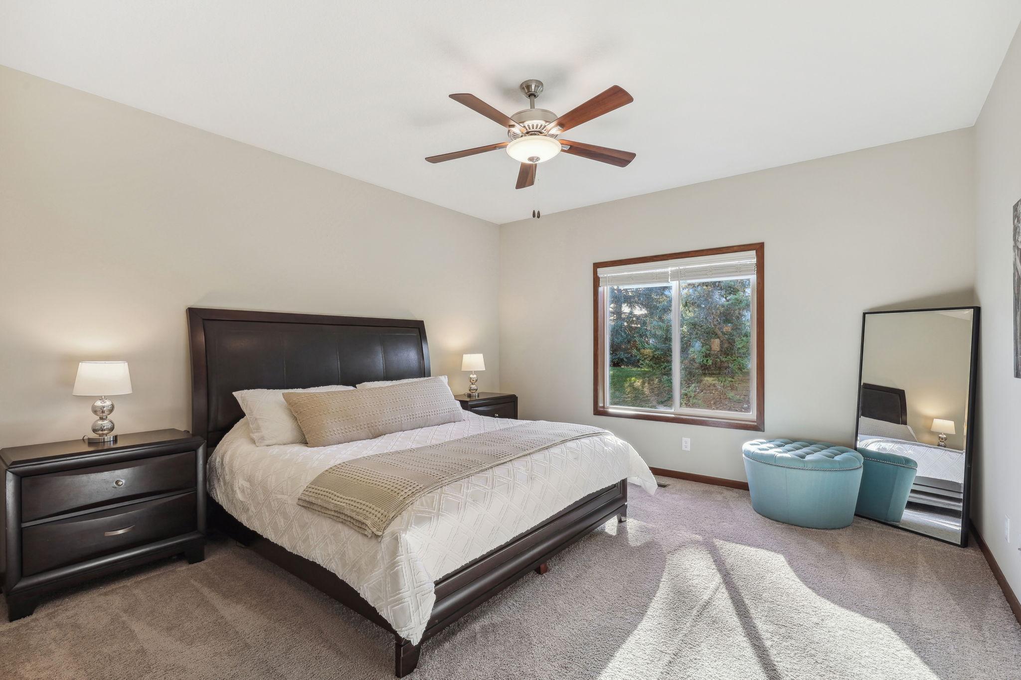 13635 Autumn Way