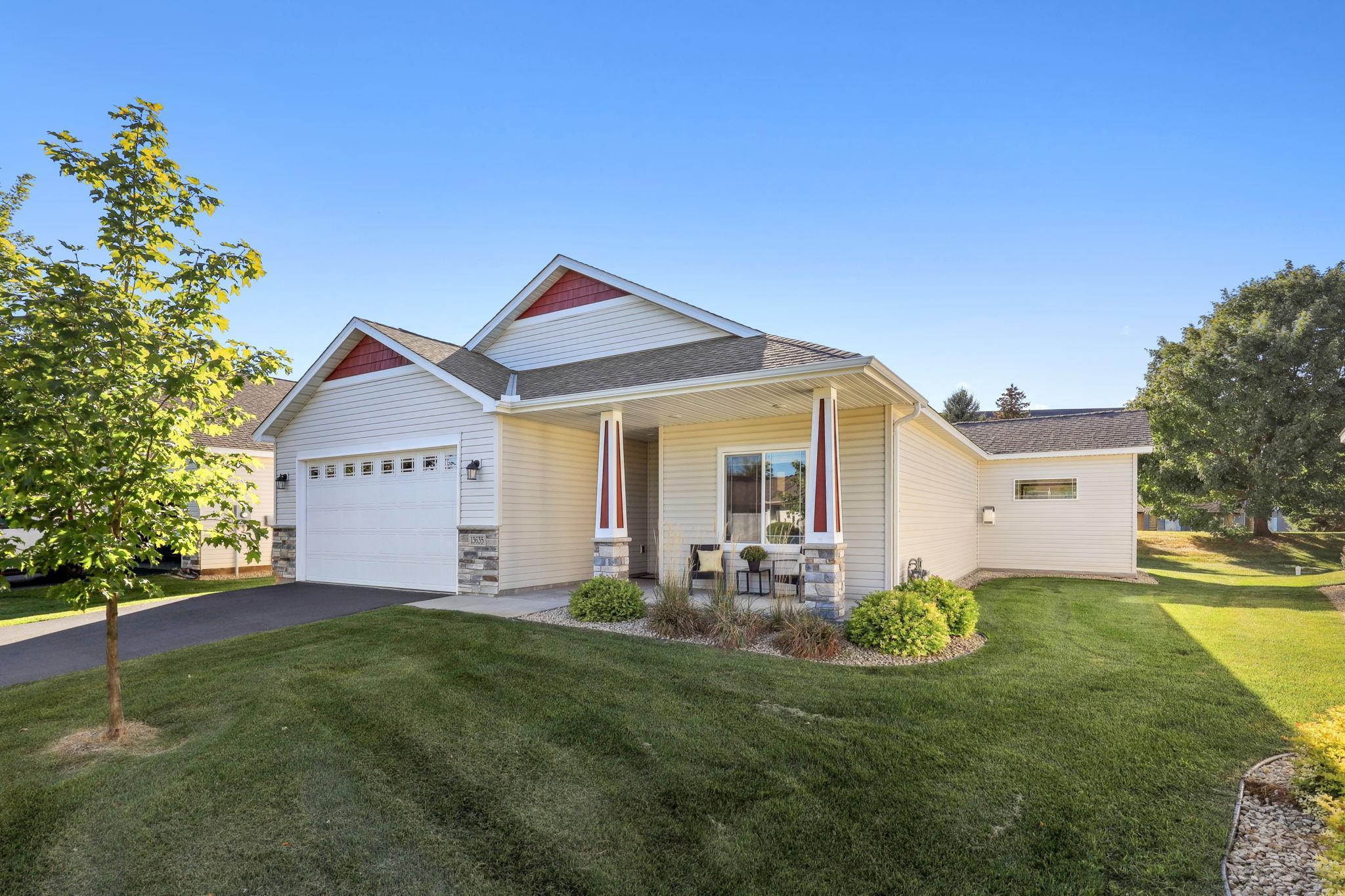 13635 Autumn Way
