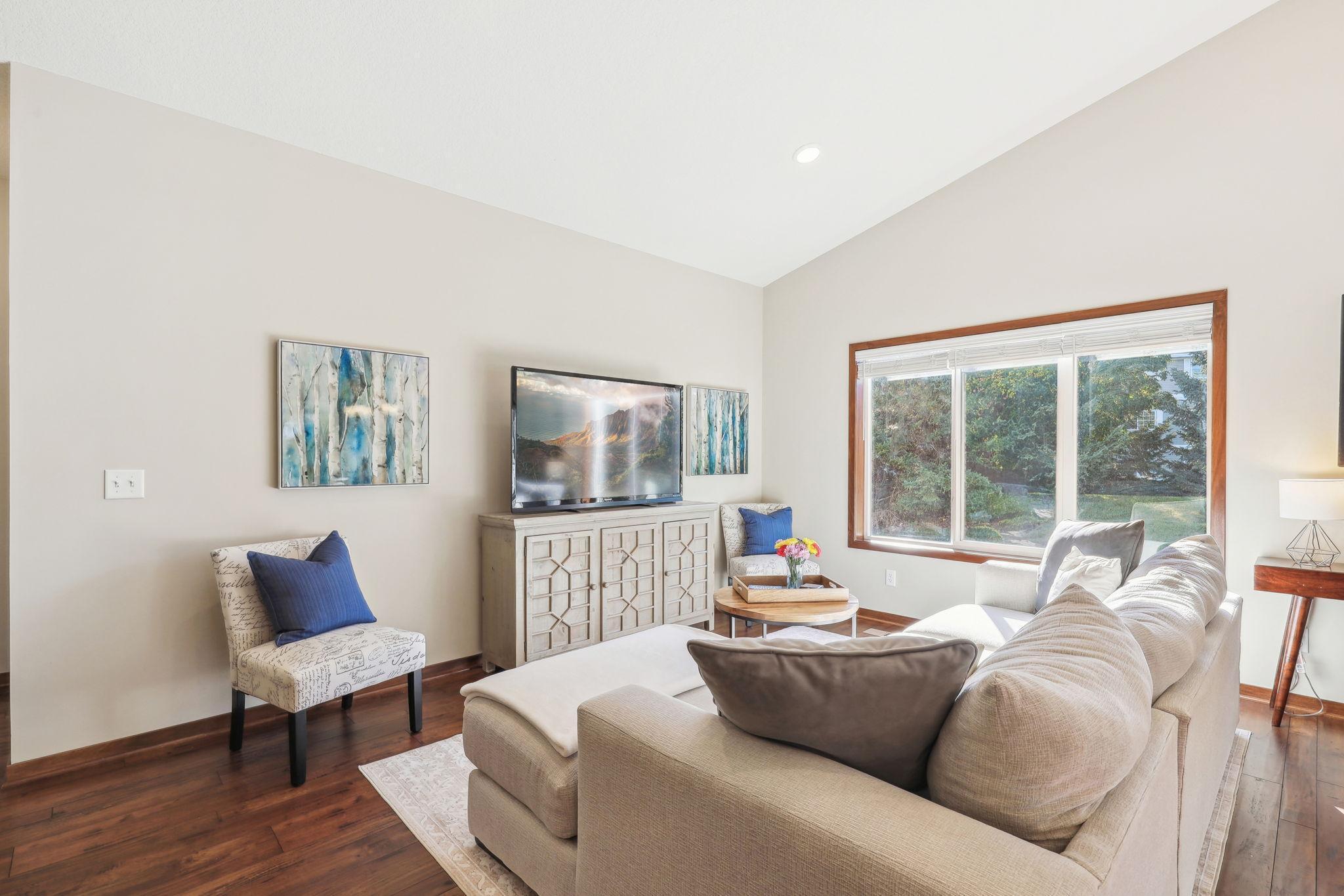13635 Autumn Way