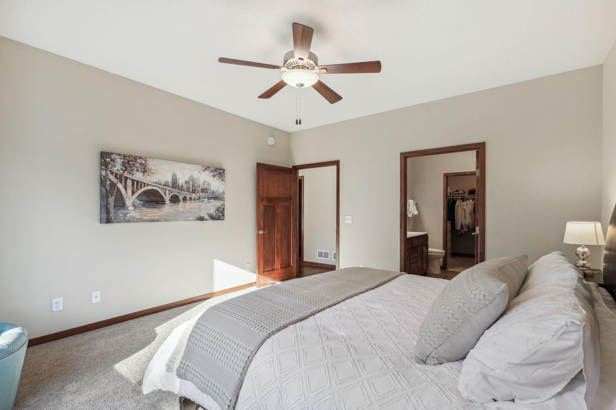 13635 Autumn Way