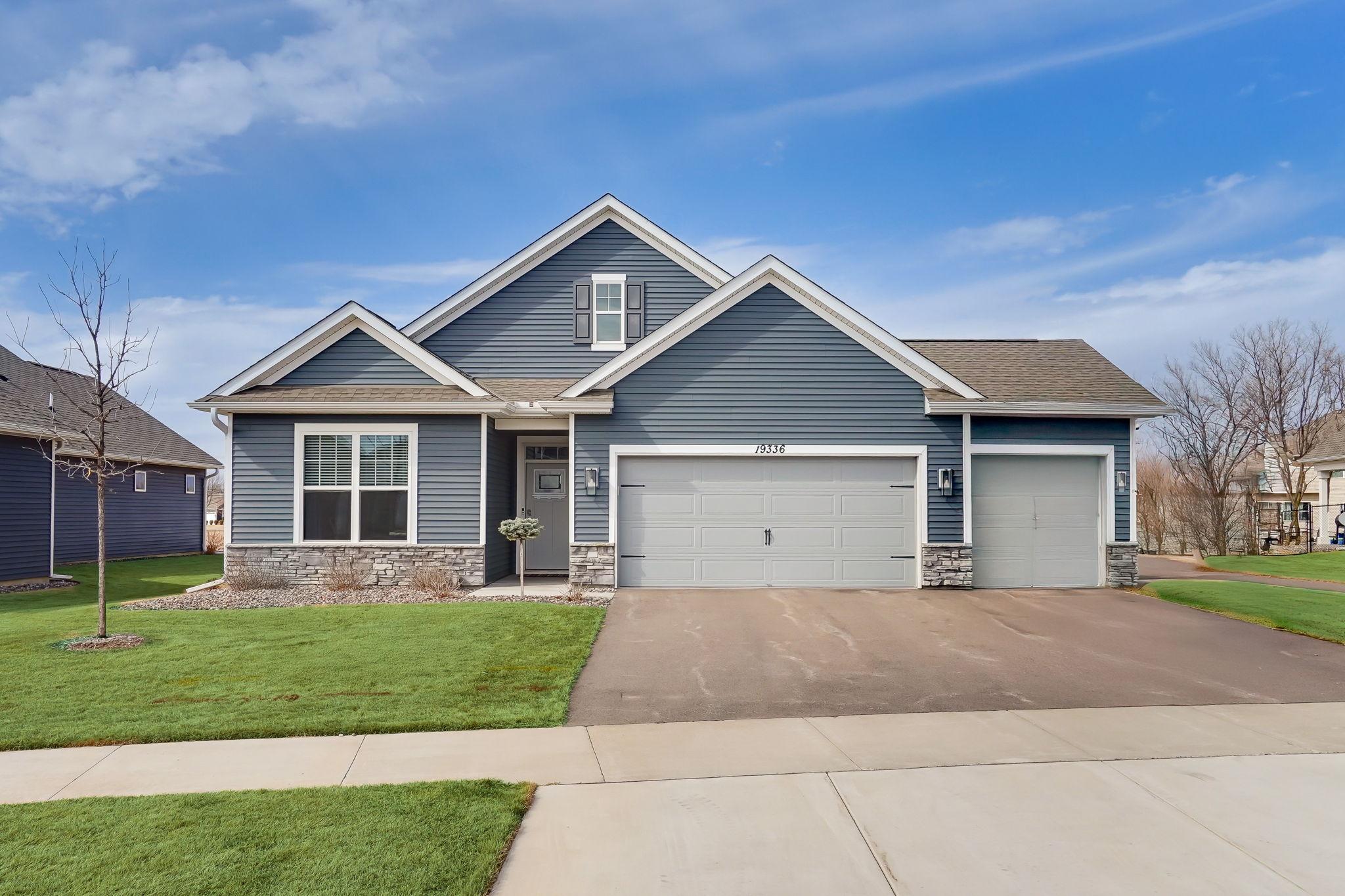 19336 Grass Lake Trail