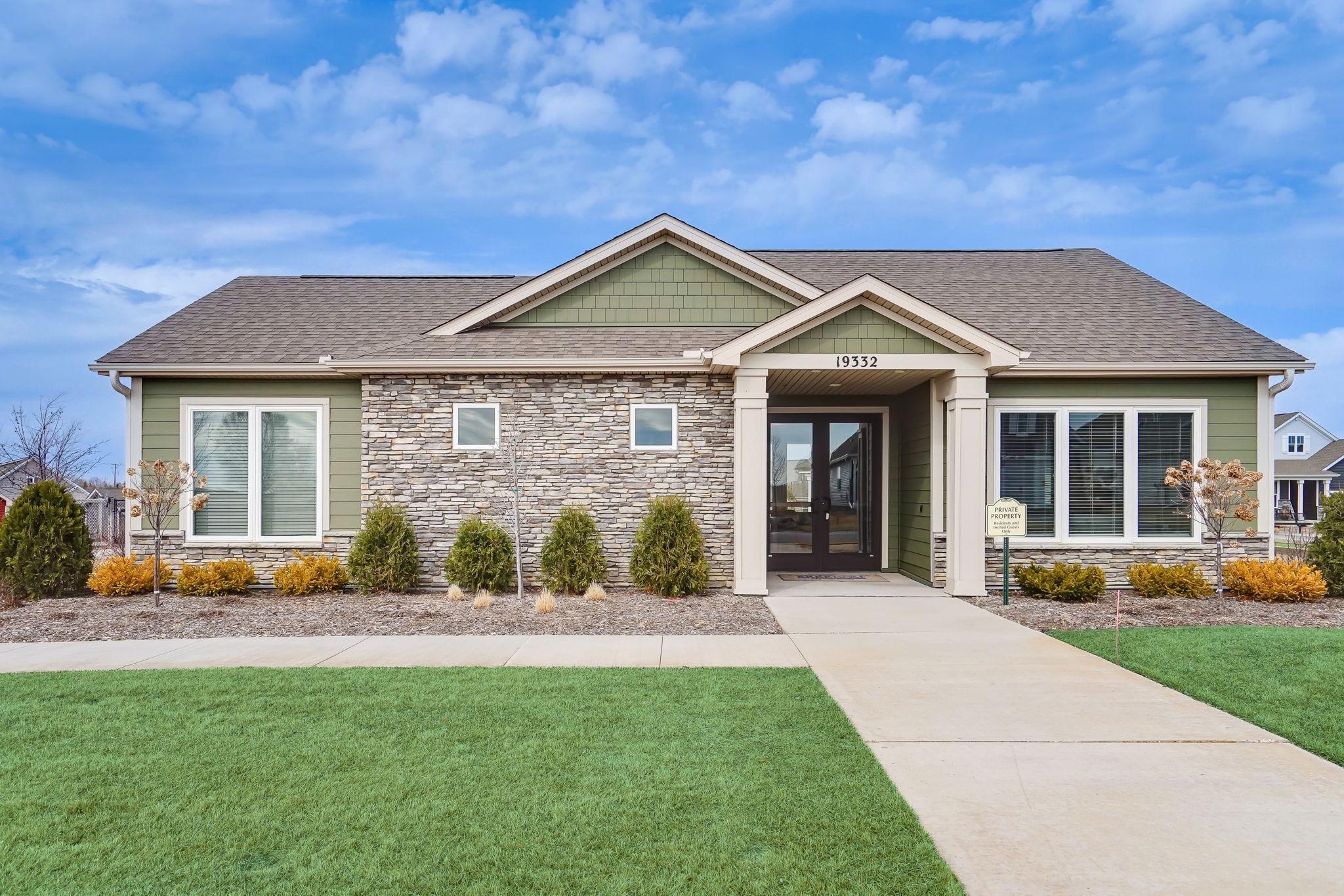 19336 Grass Lake Trail
