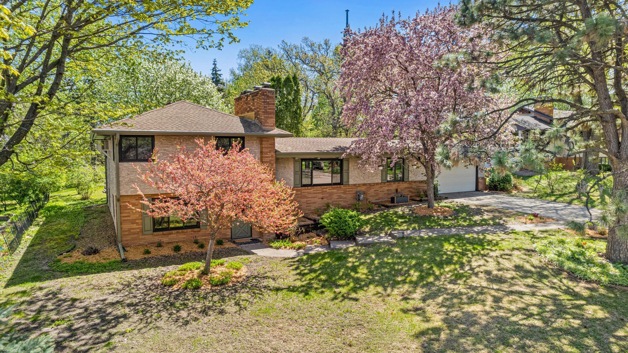 747 Redwood Lane