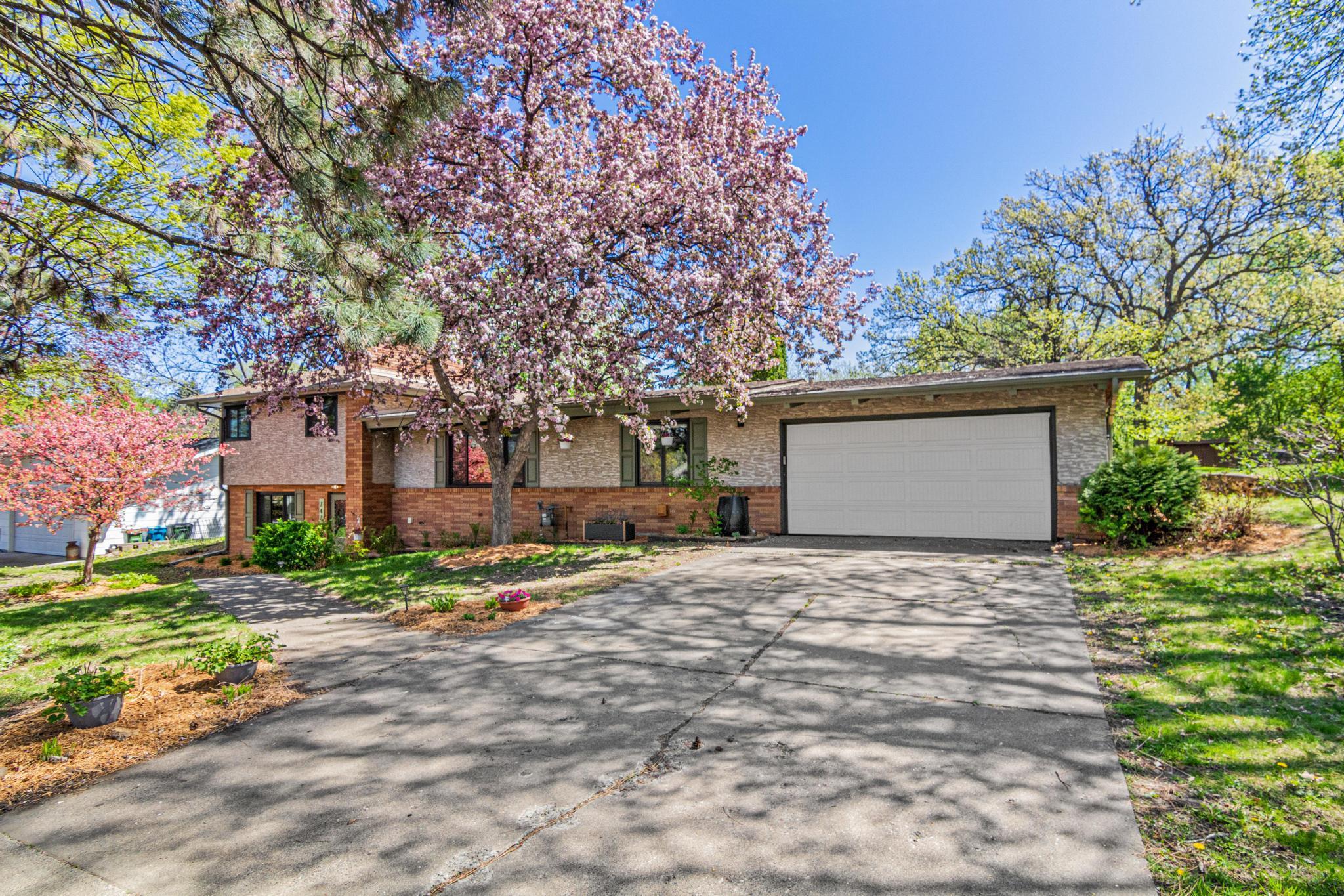 747 Redwood Lane