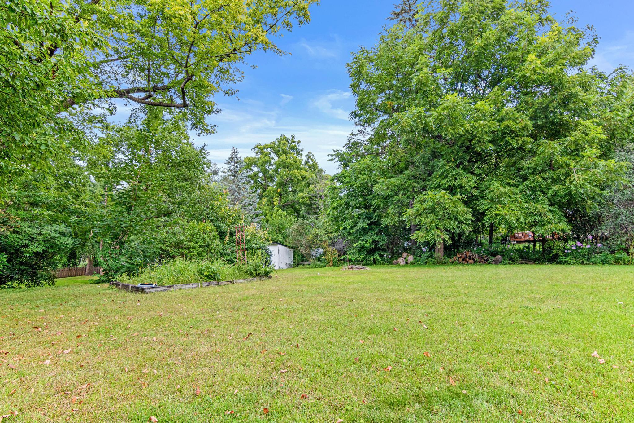 747 Redwood Lane