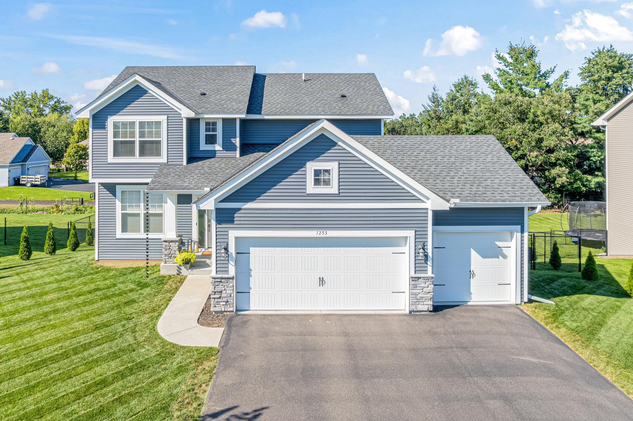 1253 152nd Avenue NW