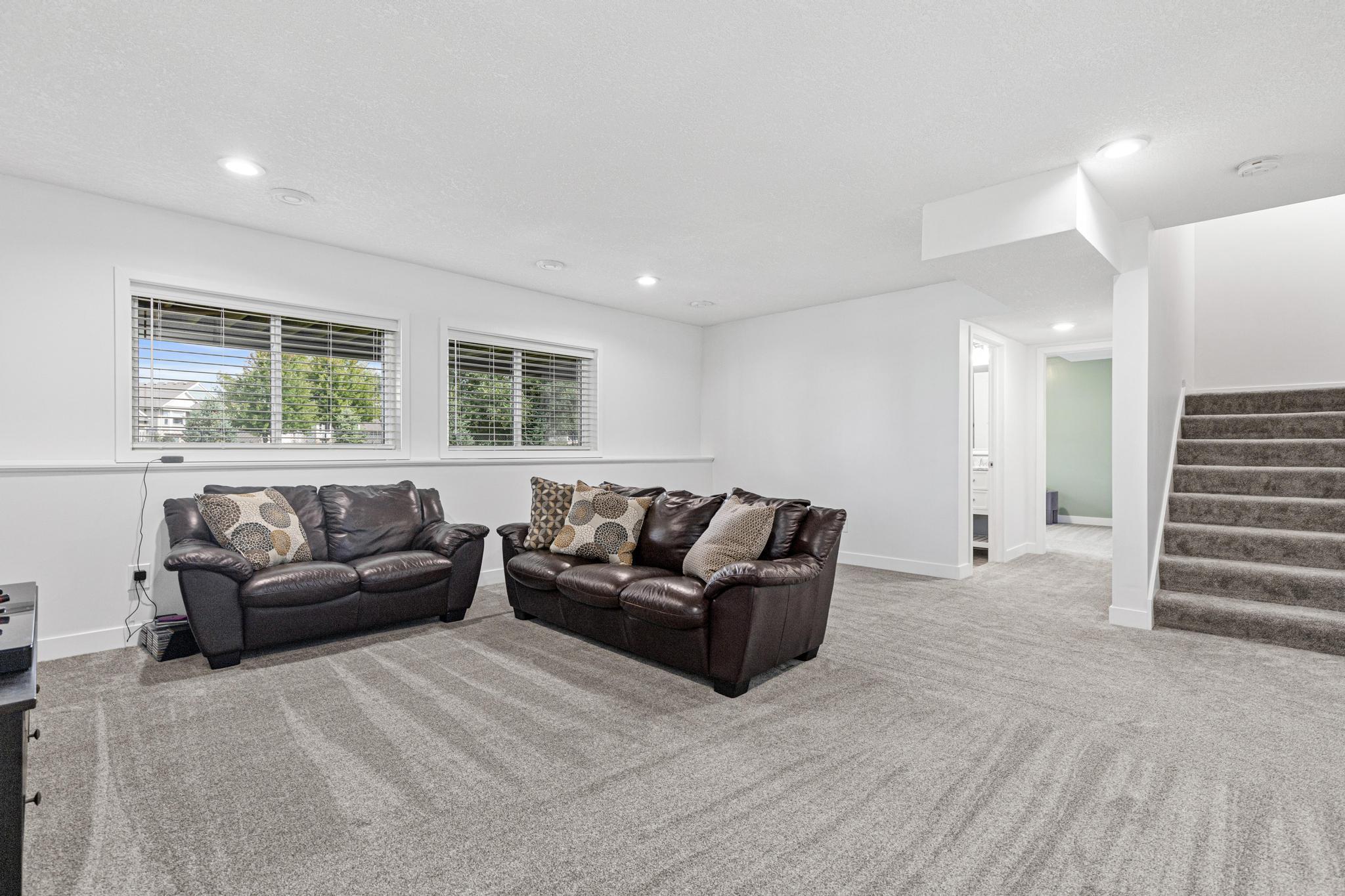 1253 152nd Avenue NW