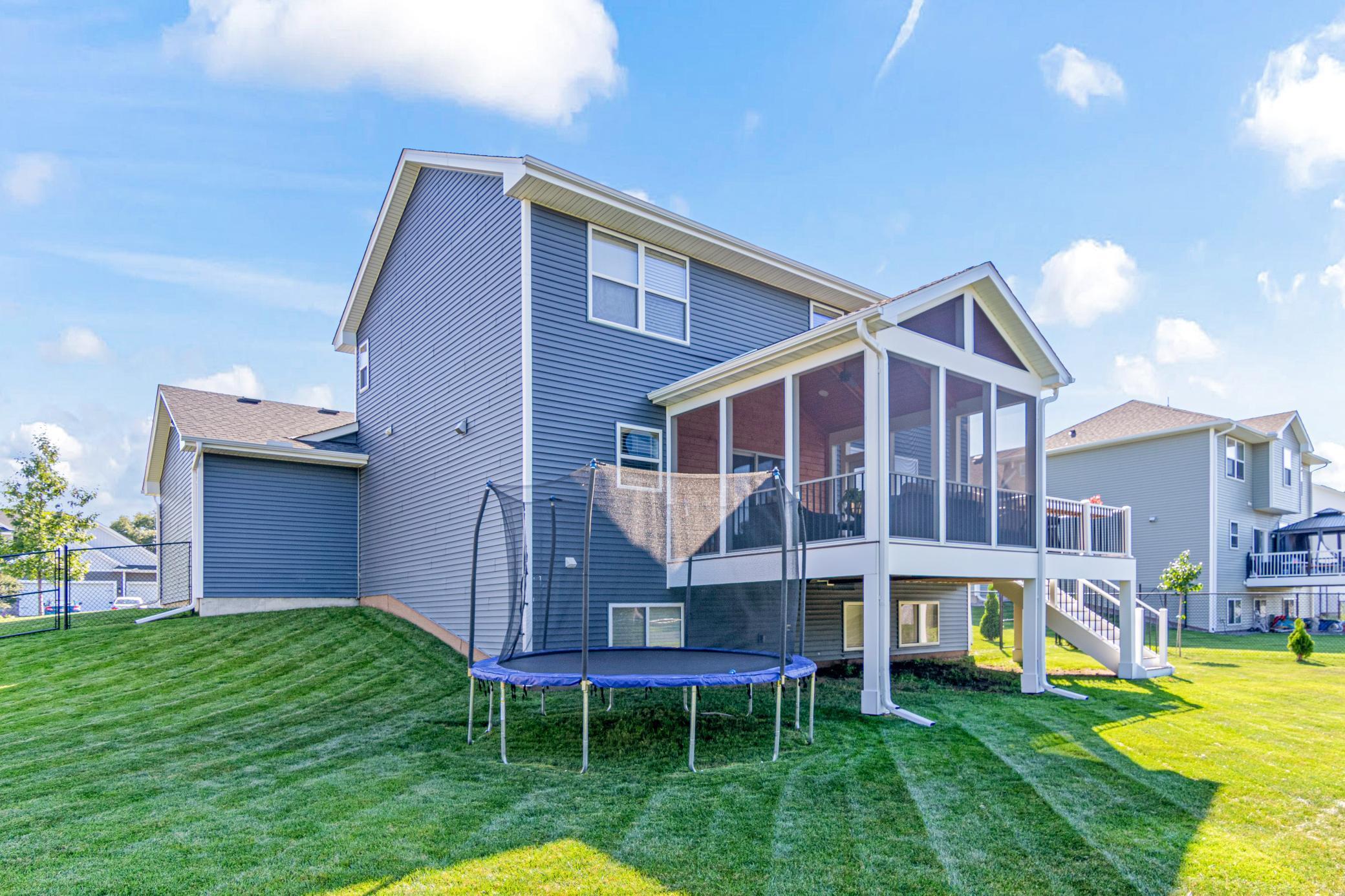 1253 152nd Avenue NW