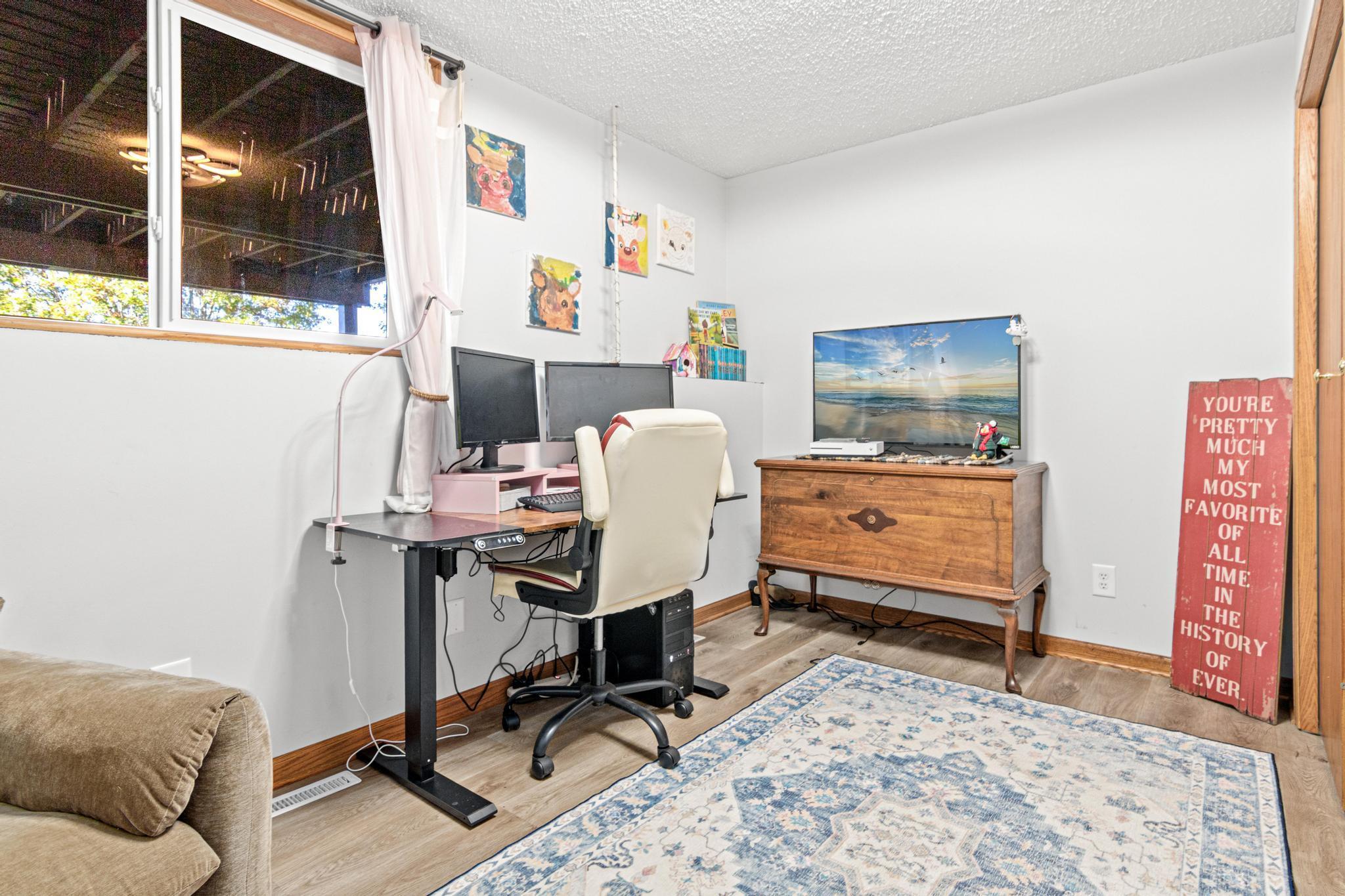 2325 317th Avenue NE