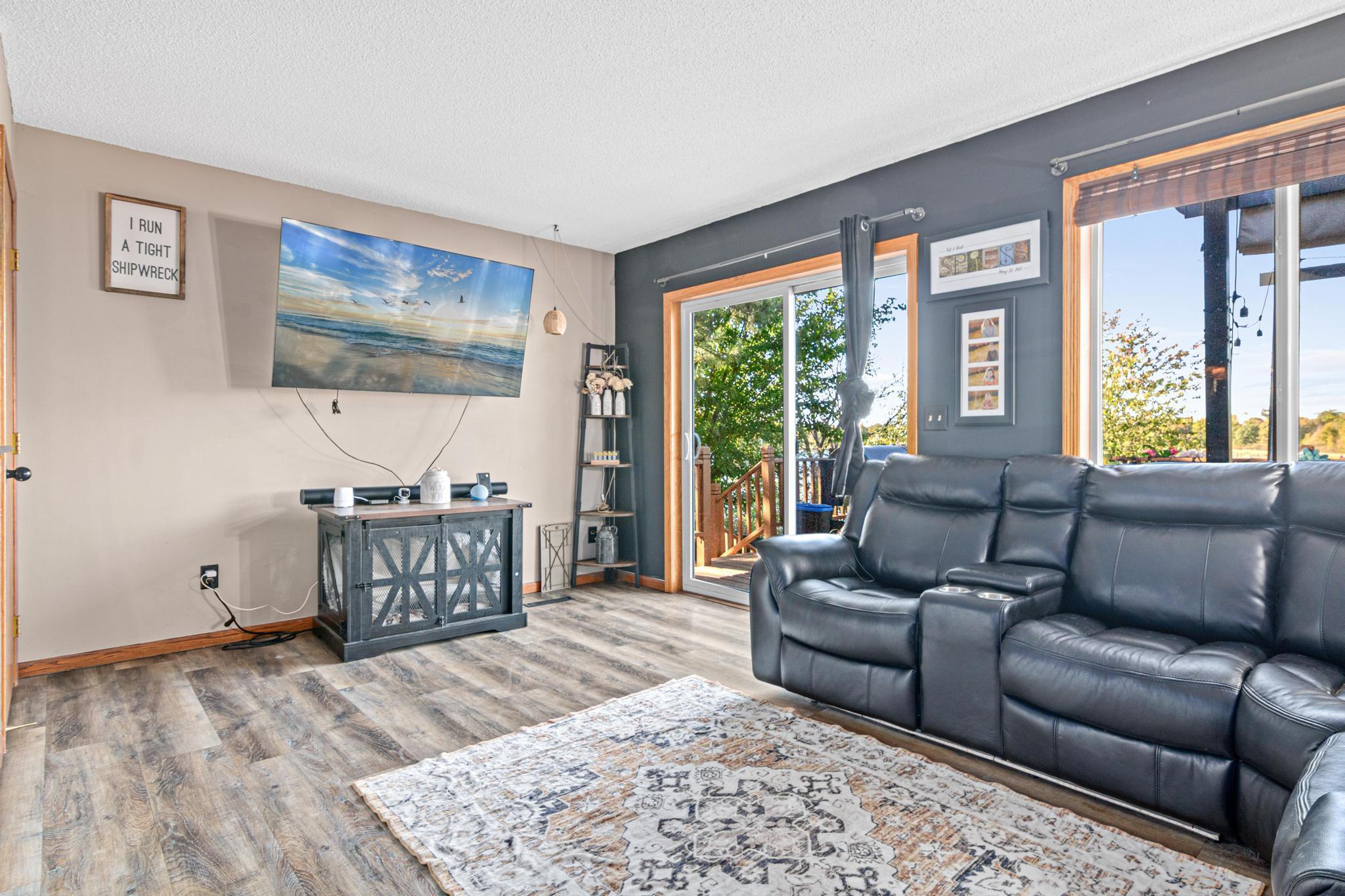 2325 317th Avenue NE