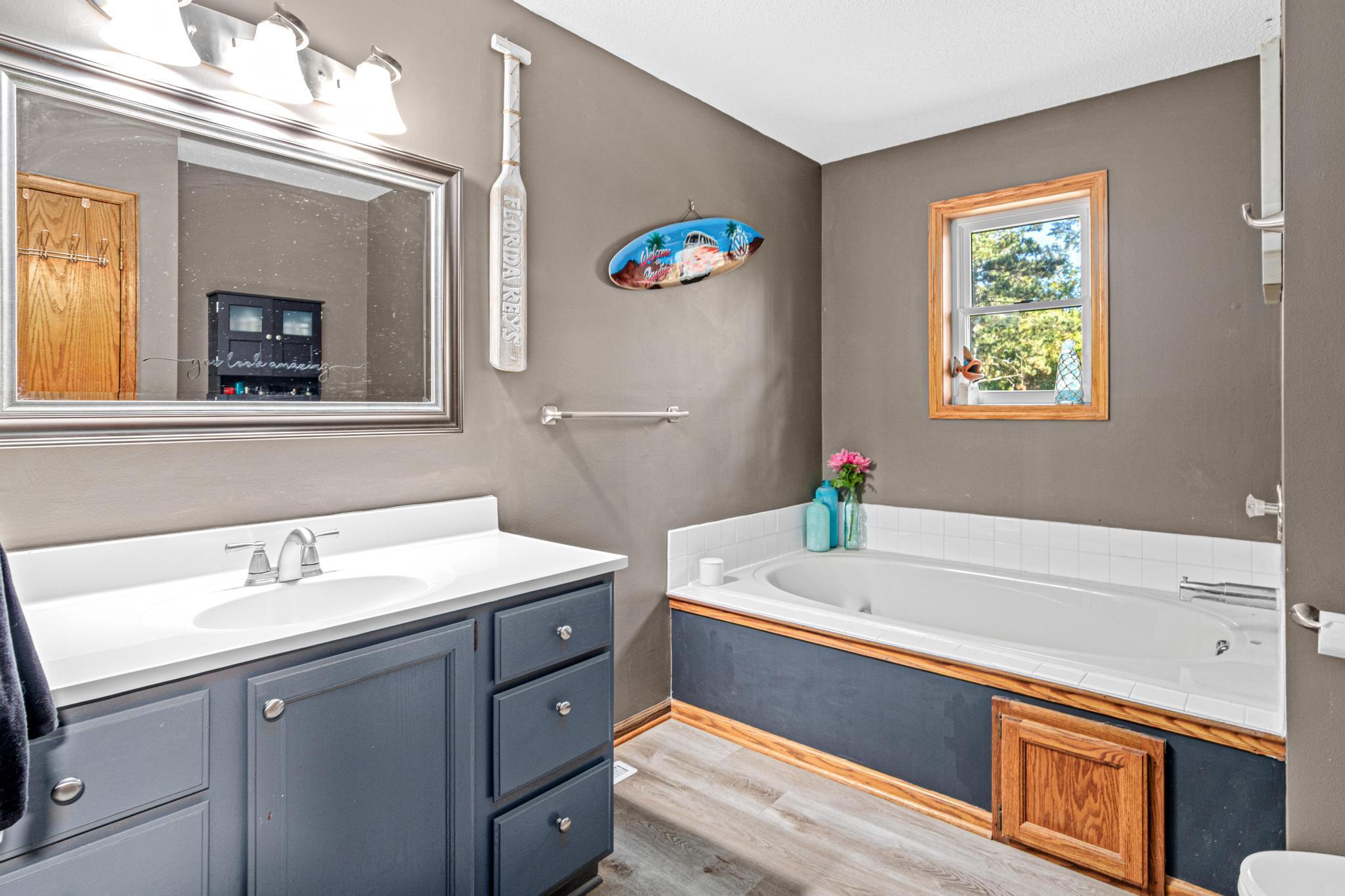 2325 317th Avenue NE