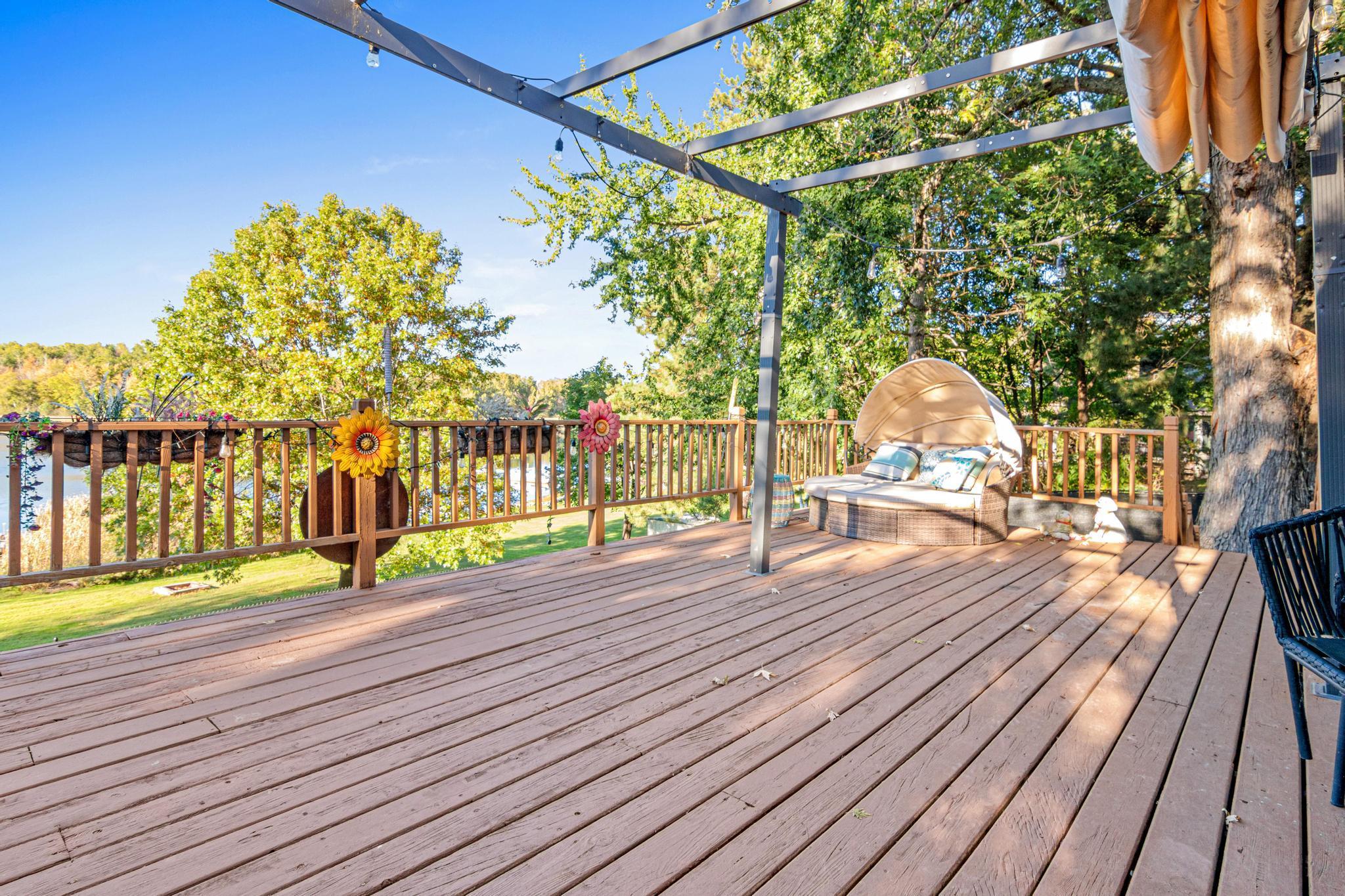 2325 317th Avenue NE