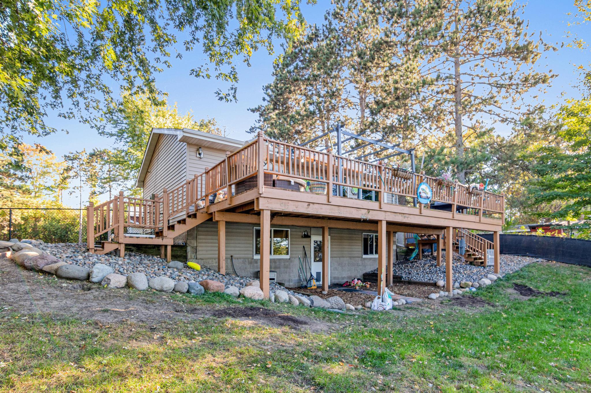 2325 317th Avenue NE