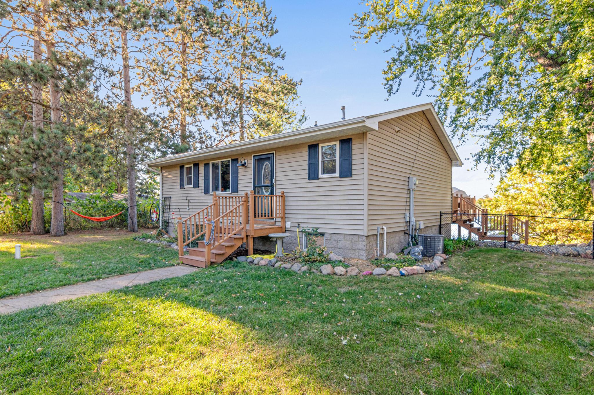 2325 317th Avenue NE