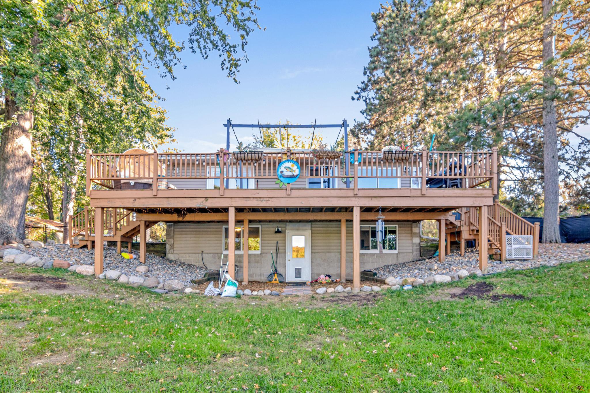 2325 317th Avenue NE