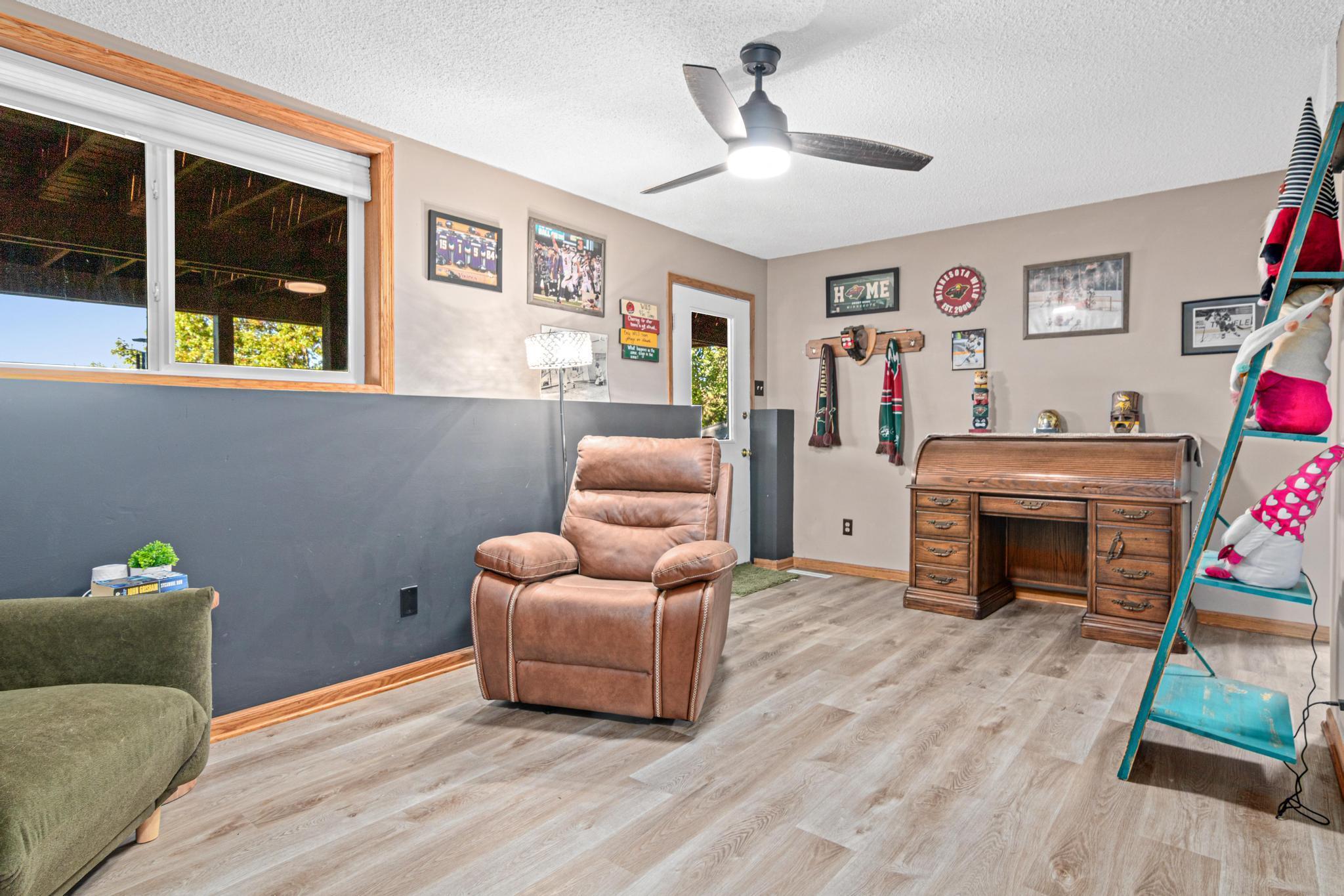 2325 317th Avenue NE